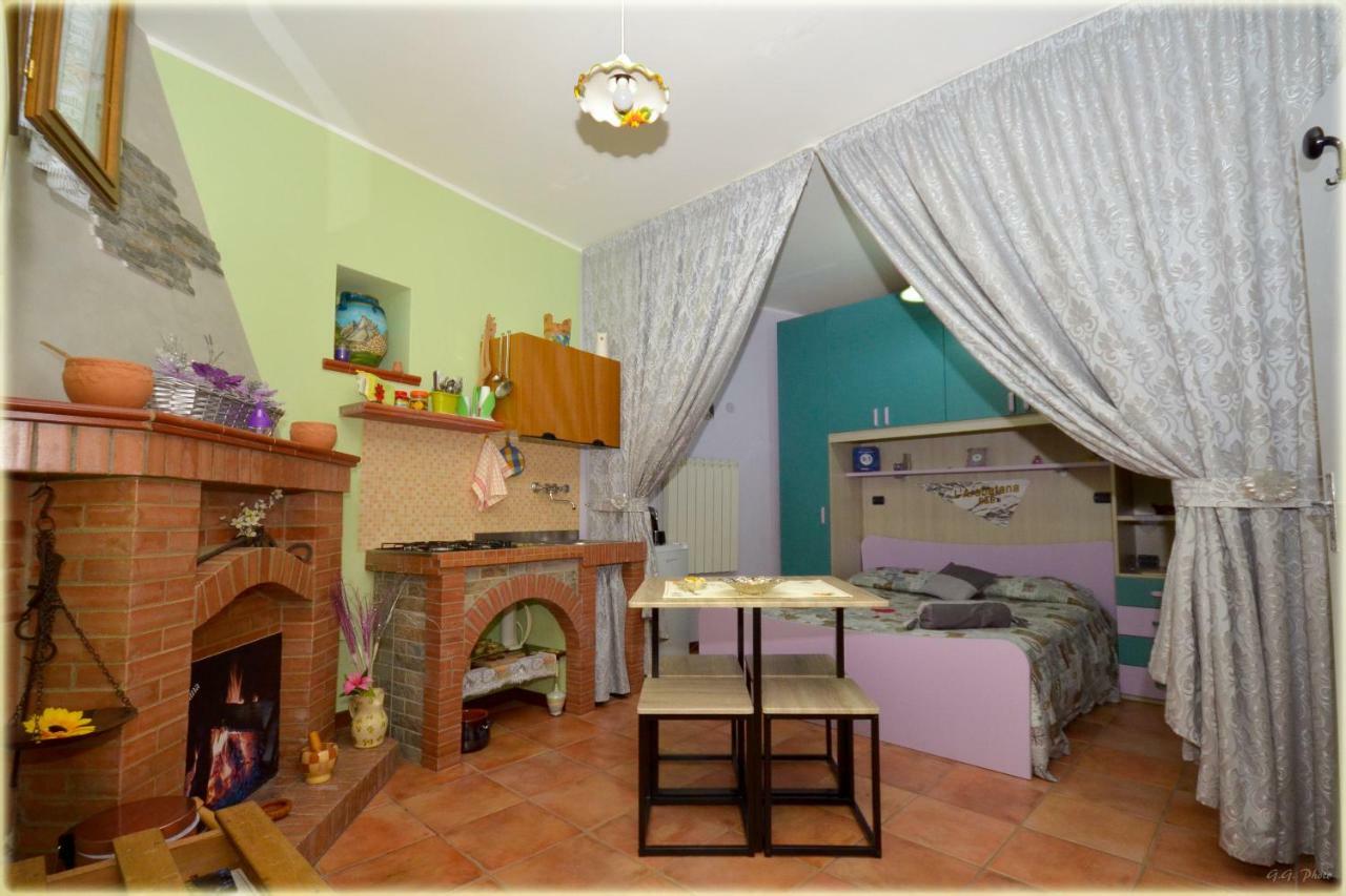 B&B L'Arabatana 皮耶特拉佩尔托萨 外观 照片